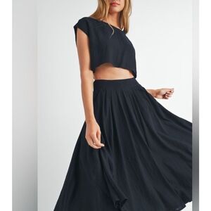 Mable pleated black skirt elastic waist side pockets small